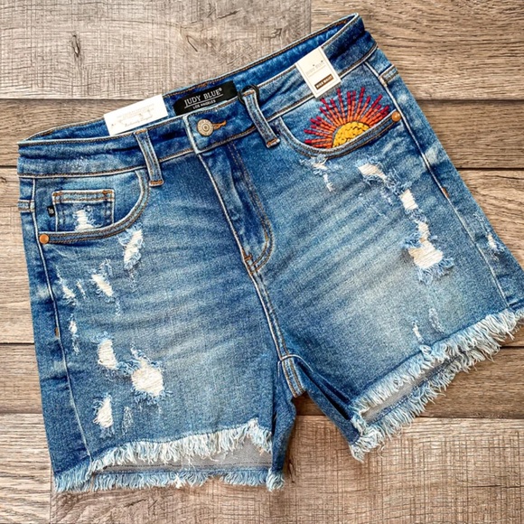 Judy Blue Pants - Like new JUDY BLUE large shorts denim jean sun hi rise sun shine in my pocket